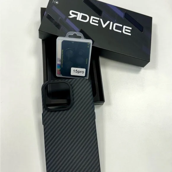 Reborn carbon fiber IPhone 15 Pro Max case with MagSafe and glass camera… - Picture 1 of 4